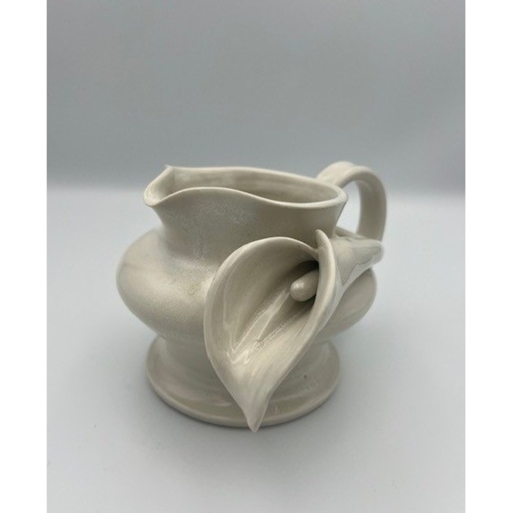 Gary Eagan Spring Street Pottery Calla Lily Porcelain Vase Beige 2009 Rare!